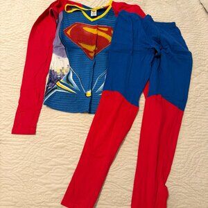 This DC Comics Superman Supergirl 2-piece pajama set